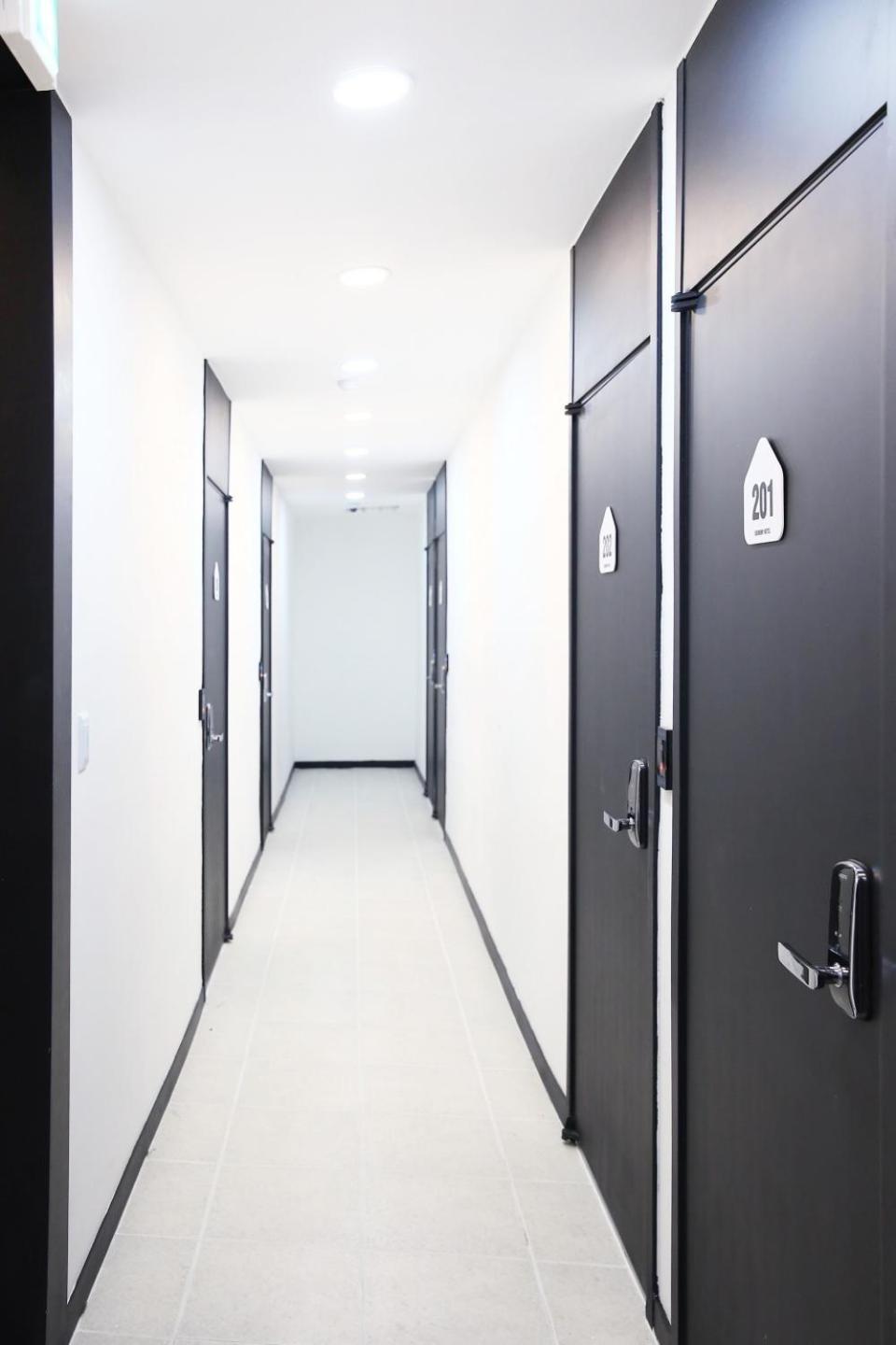 Ekonomy Hotel Gumi Εξωτερικό φωτογραφία