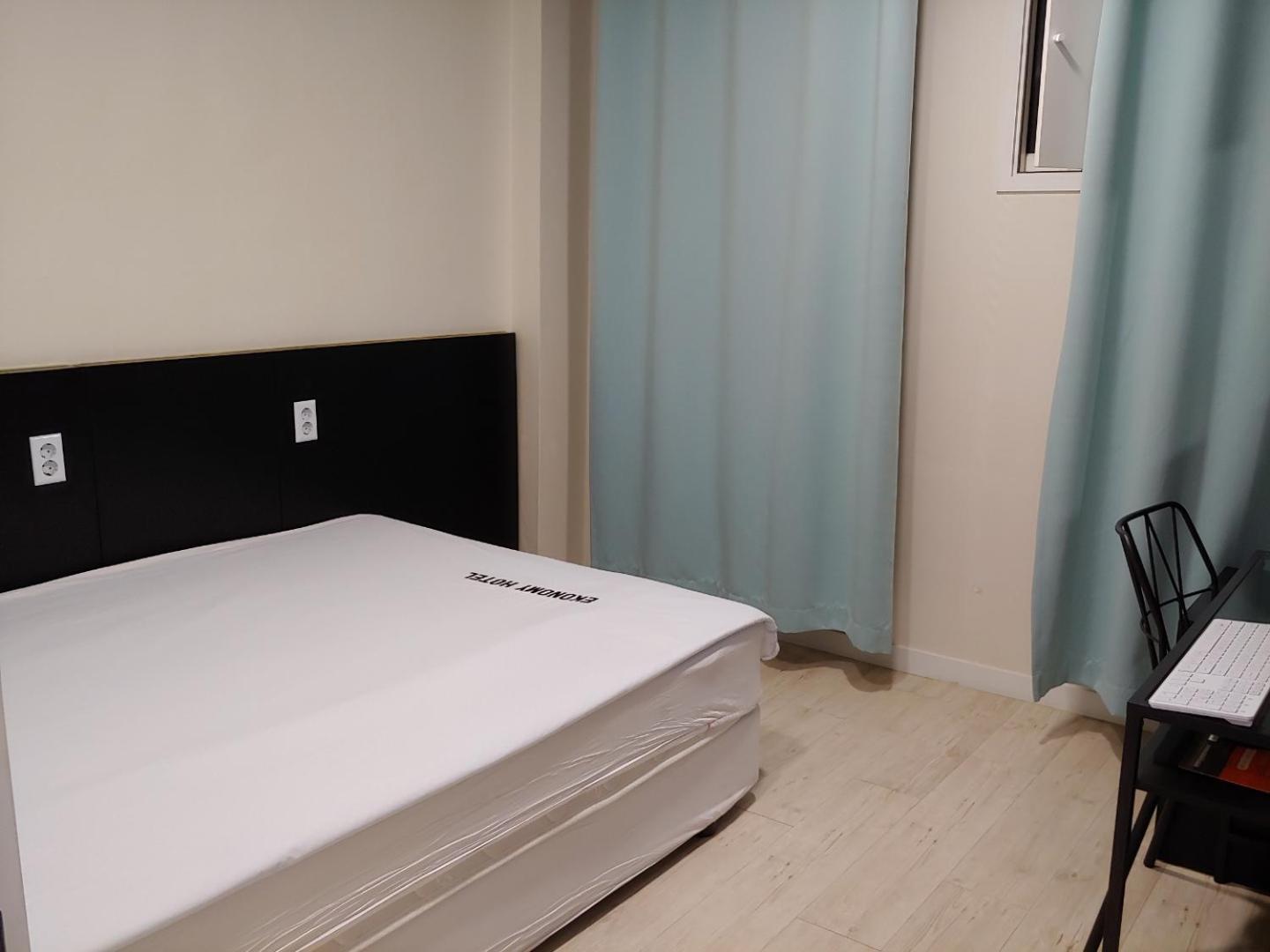 Ekonomy Hotel Gumi Εξωτερικό φωτογραφία